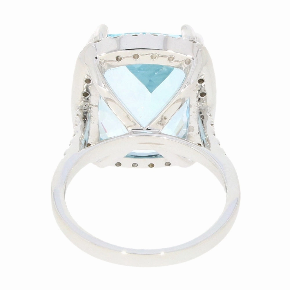 18ct White Gold 10.0ct Aquamarine and 0.60cts Diamond Cluster Ring