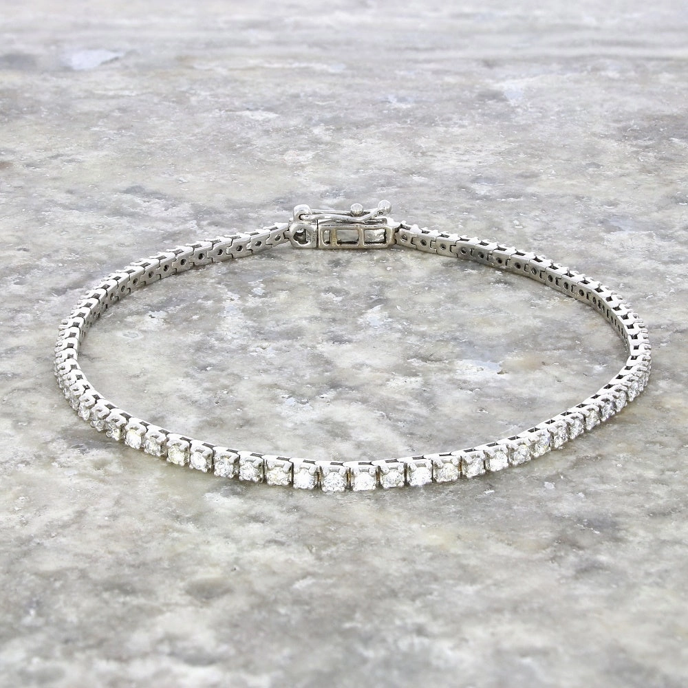 18ct White Gold 2.33cts Brilliant Cut Diamond Line Tennis Bracelet
