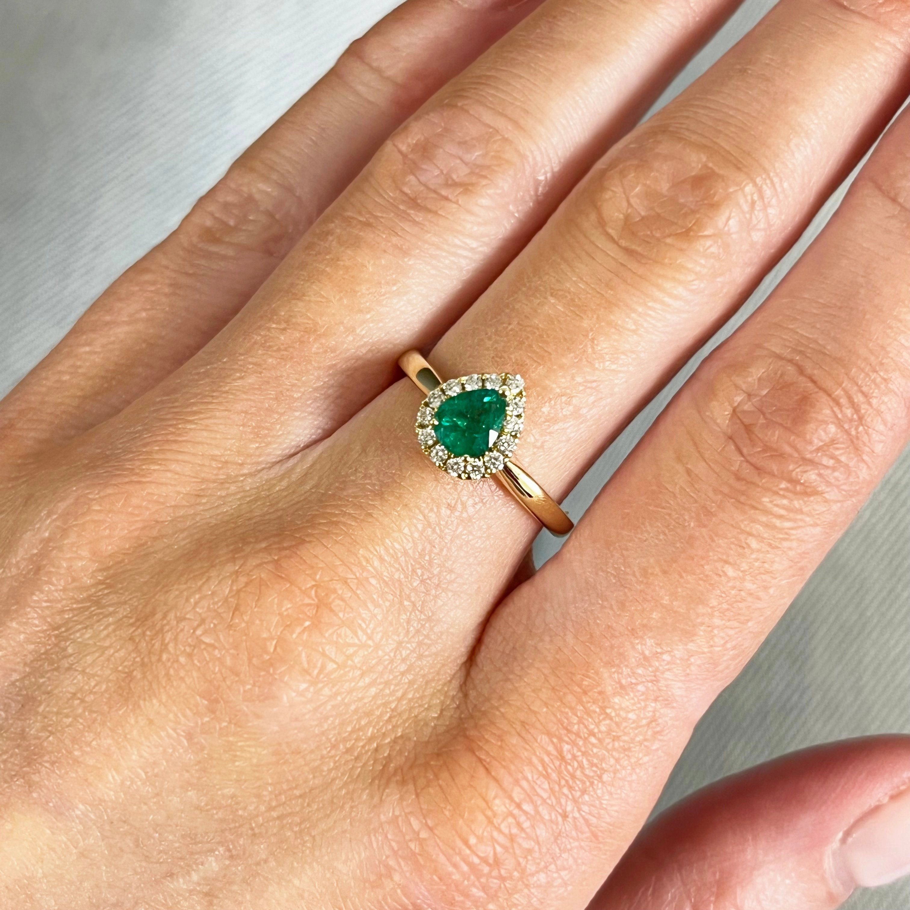 18ct Yellow Gold Pear Shape Emerald and Diamond Cluster Ring