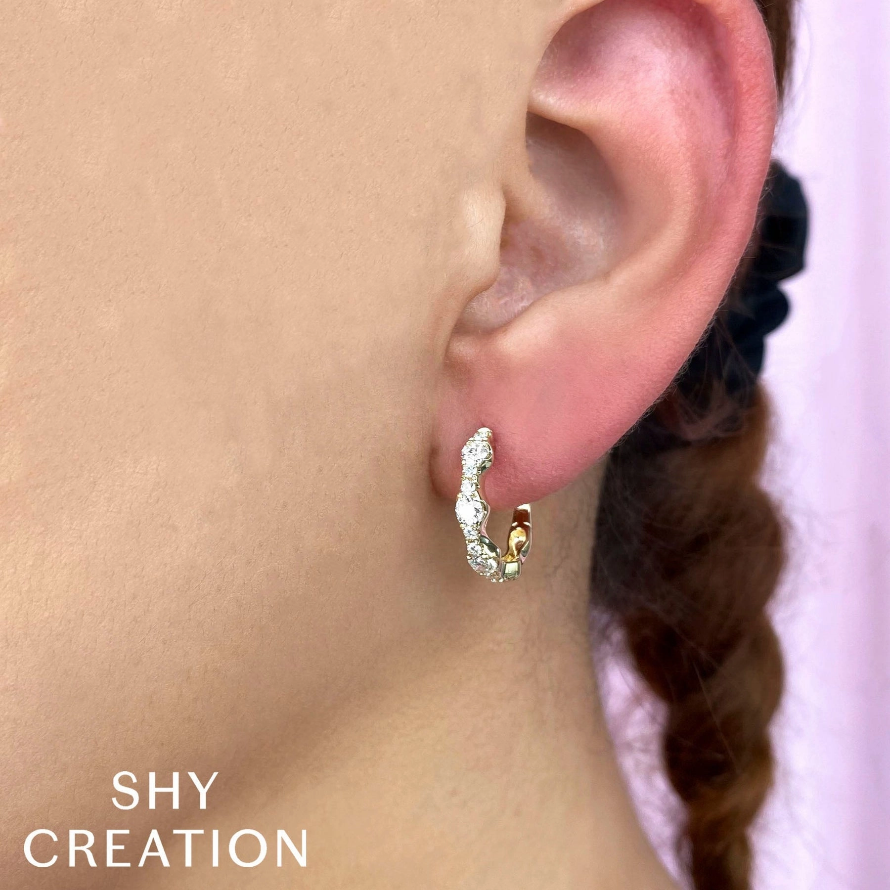 1.00CT DIAMOND HOOP EARRING
