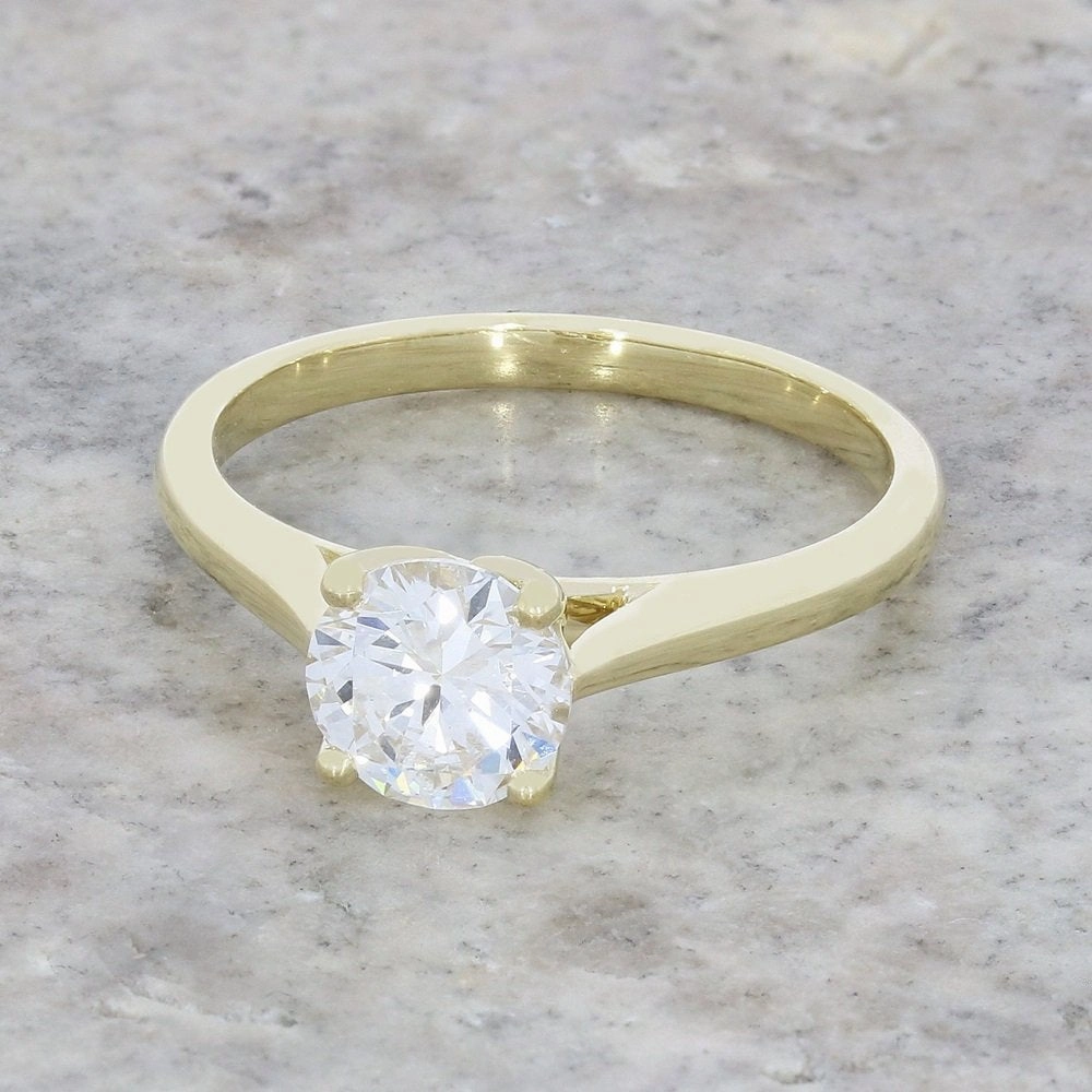 9ct Gold 1.00ct Brilliant Cut Lab Grown Diamond Solitaire Ring D VS 2
