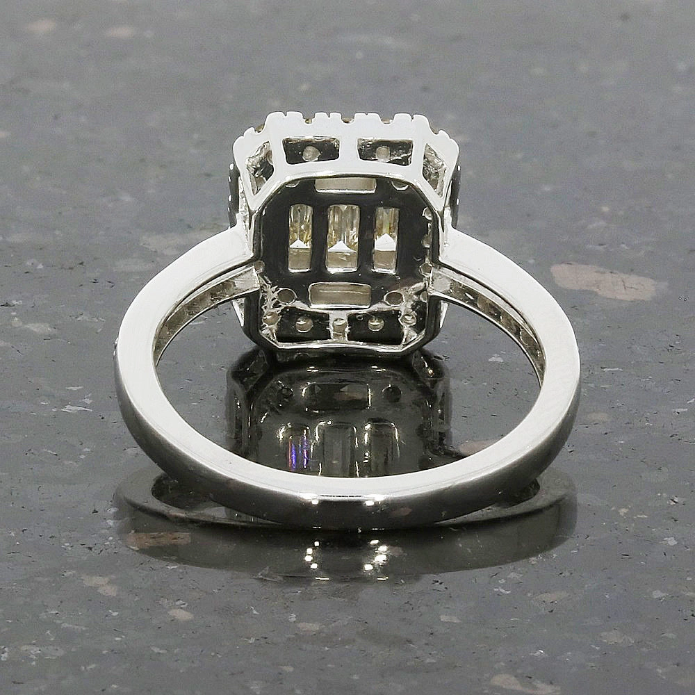 9ct White Gold 1.0cts Diamond Cluster Ring