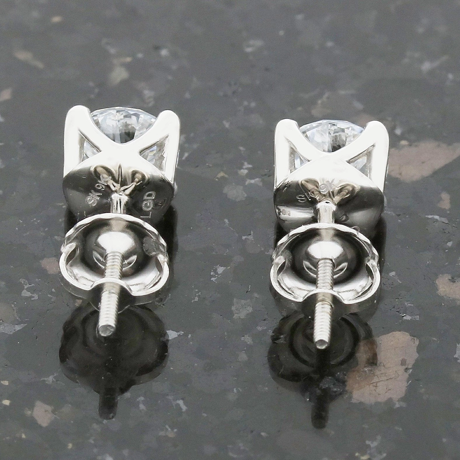 9ct White Gold 1.50cts Lab Created Brilliant Cut Diamonds Solitaire Stud Earrings