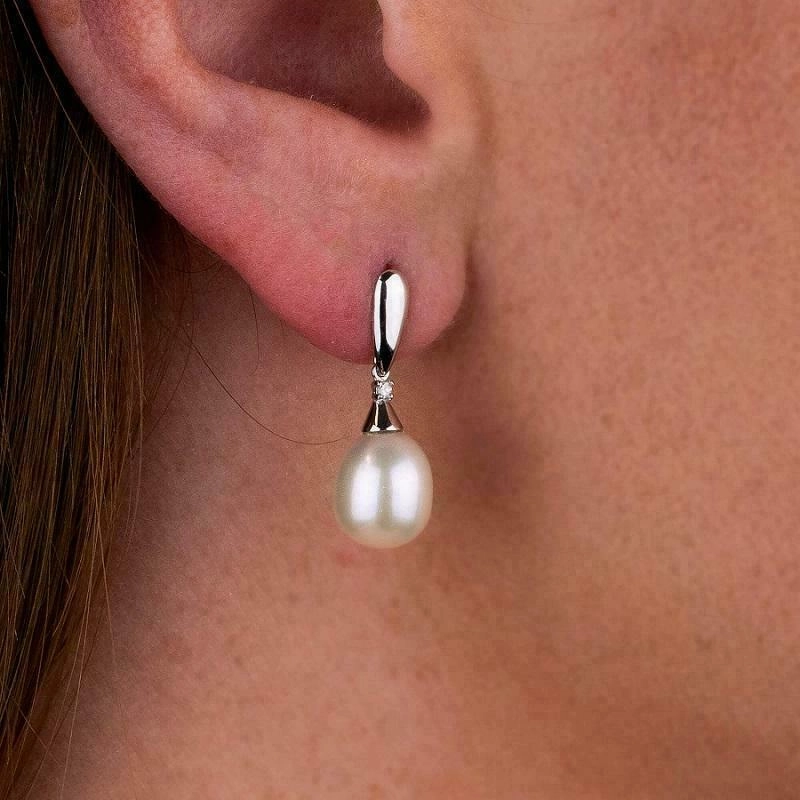 9ct White Gold Freshwater Pearl and Diamond Earrings GE2075W