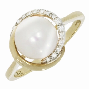 9ct Yellow Gold Freshwater Pearl and Diamond Ring