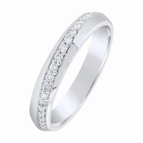 Alliance en or blanc serti de diamants