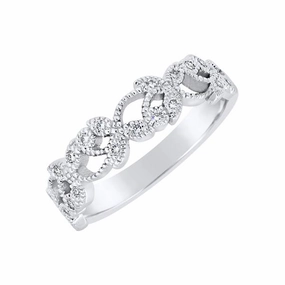 Alliance en or blanc sertie de diamants.