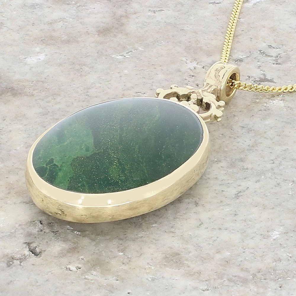 Derbyshire Blue John and Jade 9ct Yellow Gold Oval Pendant Necklace