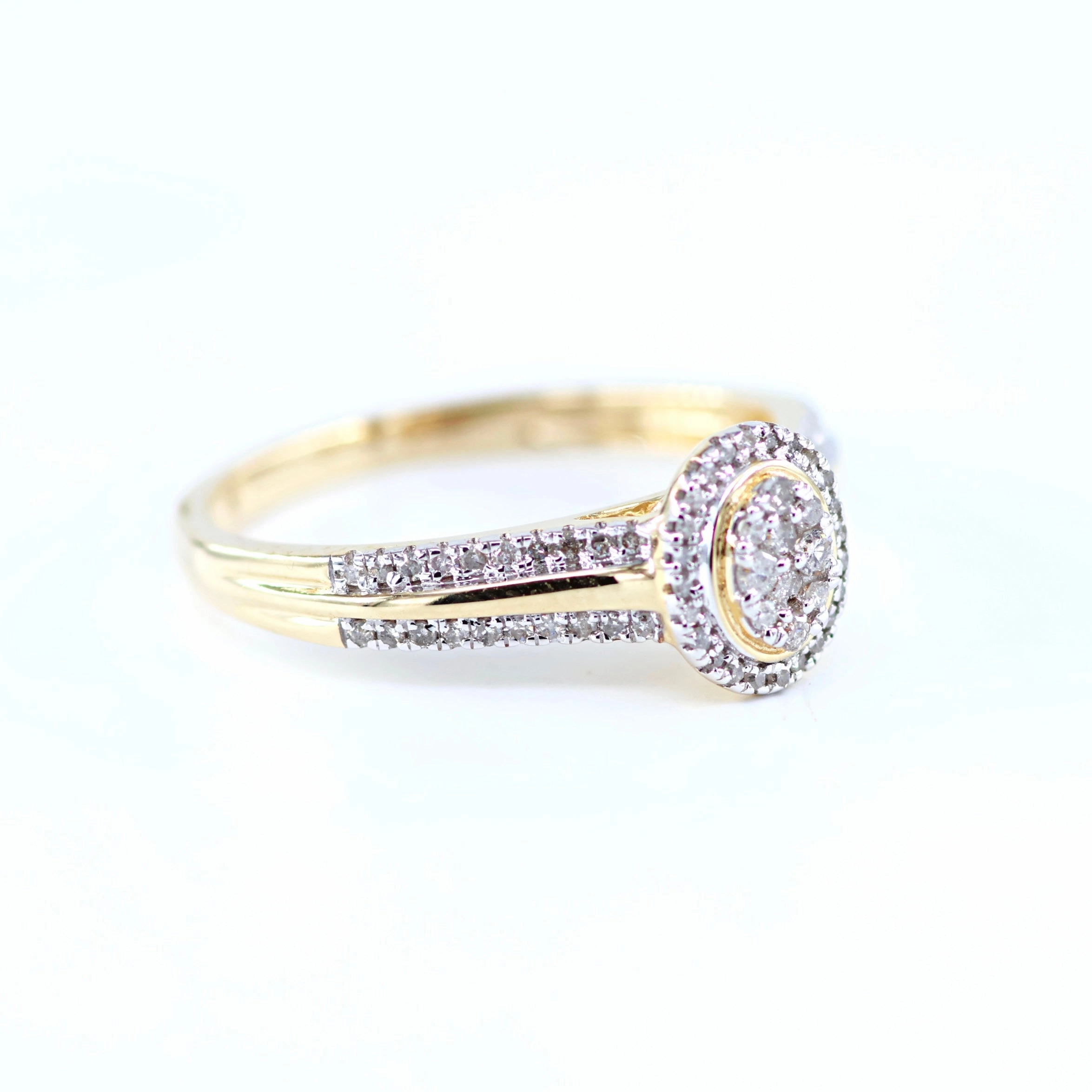 Oval Diamond Engagement Ring 4690047