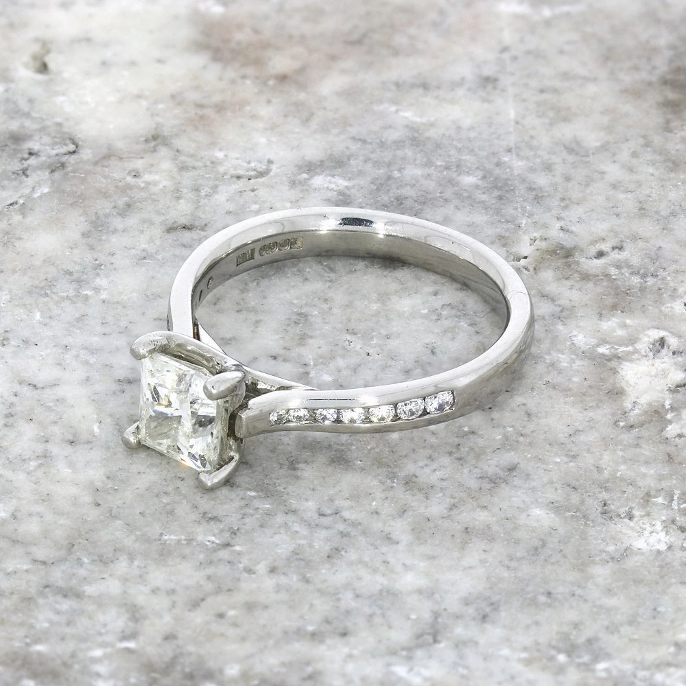 Platinum 1.05cts Solitaire Ring Princess Cut Centre Diamond