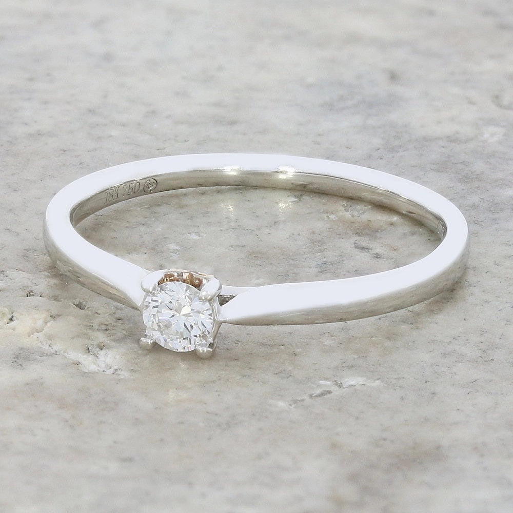 Pre Owned 18ct White Gold Diamond Solitaire Ring