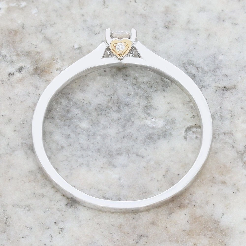 Pre Owned 18ct White Gold Diamond Solitaire Ring