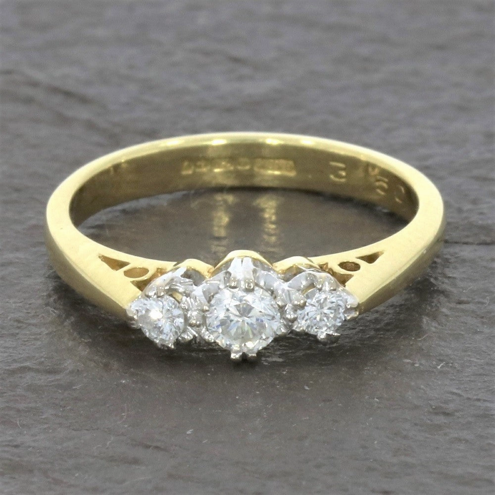 Pre Owned 18ct Yellow Gold 3 Stone Trilogy 0.25cts Diamond Ring