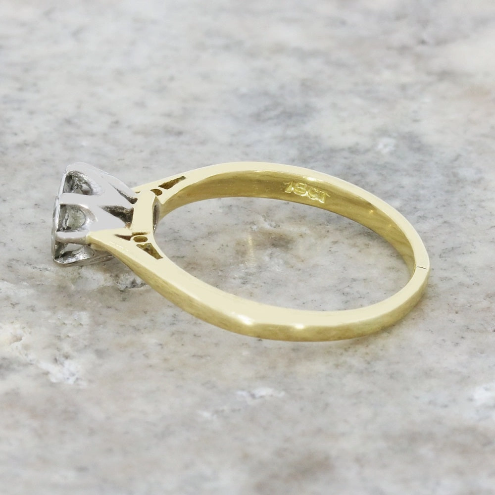 Pre Owned 18ct Yellow Gold Diamond Solitaire Ring