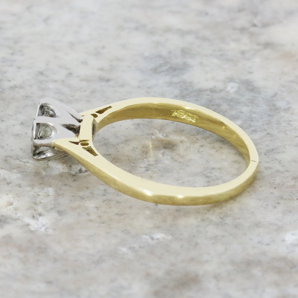 Pre Owned 18ct Yellow Gold Diamond Solitaire Ring