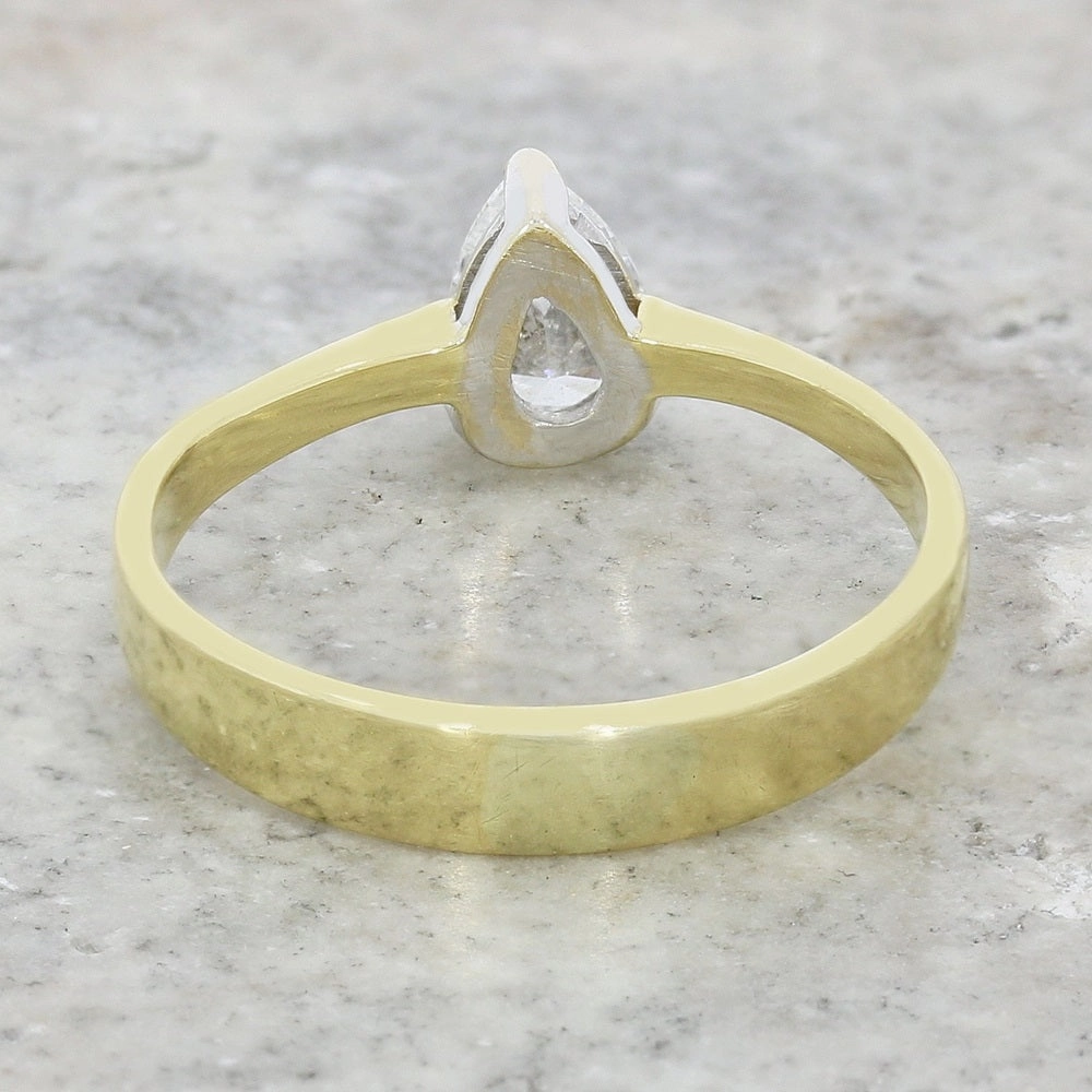 Pre Owned 18ct Yellow Gold Pear Cut Diamond Solitaire Ring