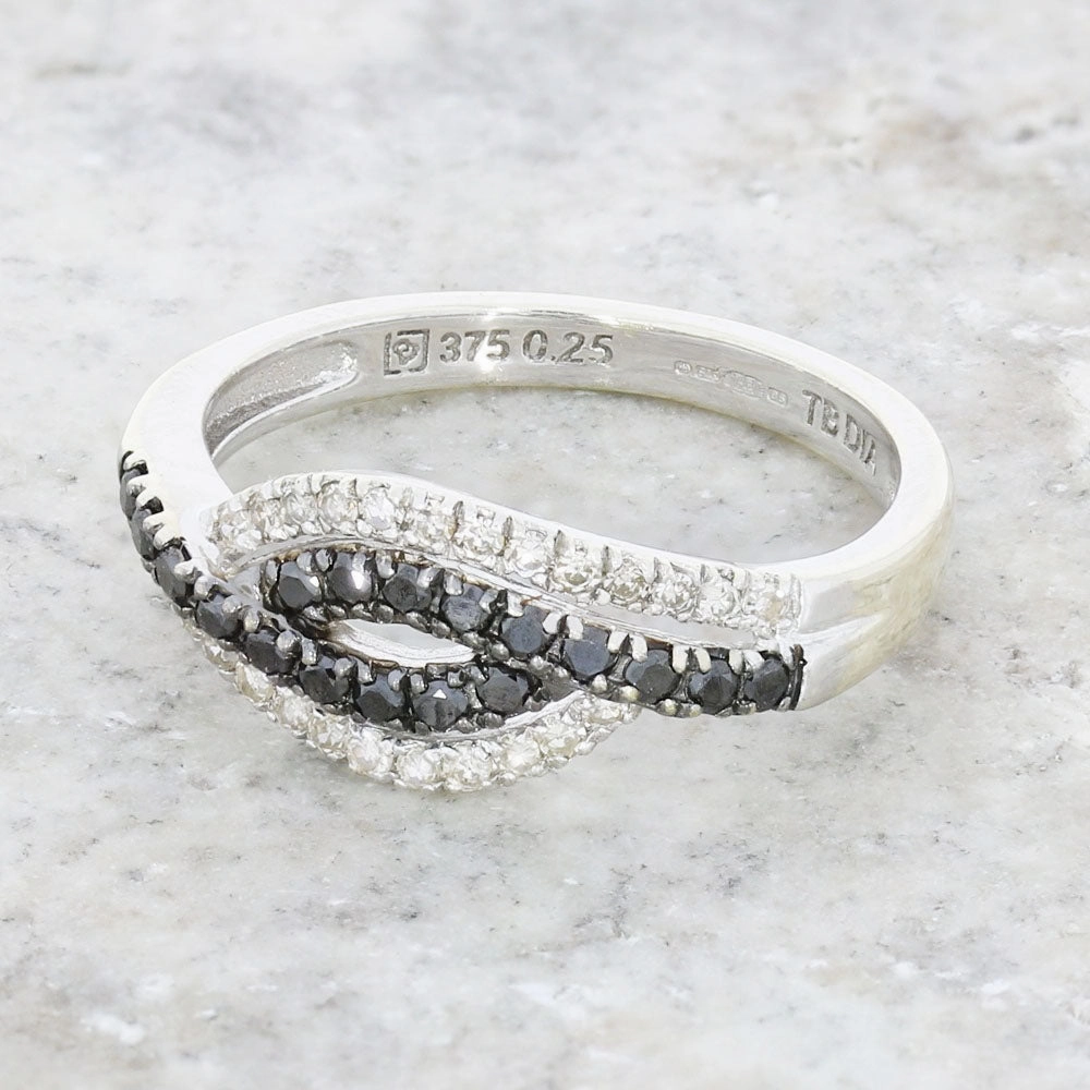 Pre Owned 9ct White Gold 0.25cts Diamond Ring