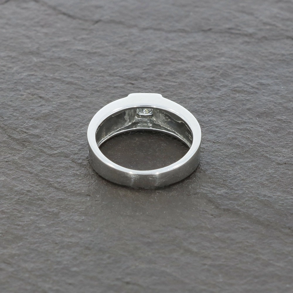 Pre Owned 9ct White Gold 0.25cts Diamond Solitaire Ring