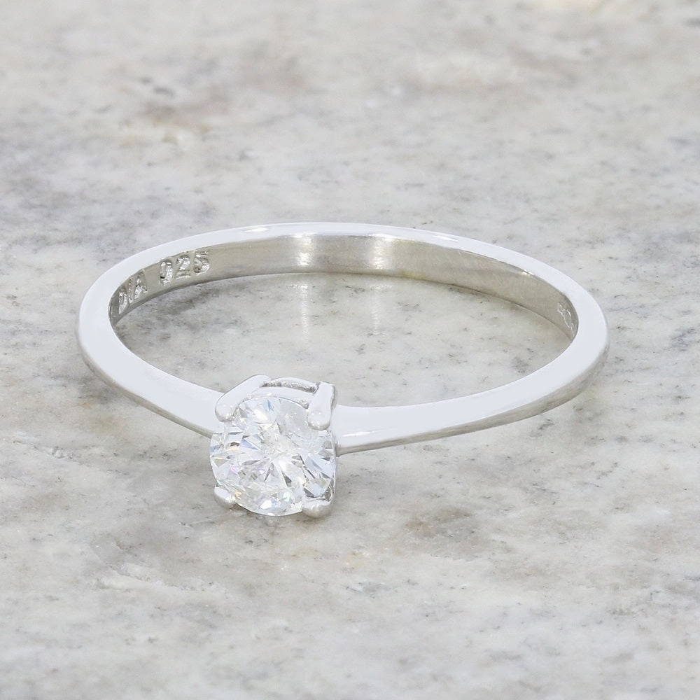 Pre Owned 9ct White Gold 0.25cts Diamond Solitaire Ring