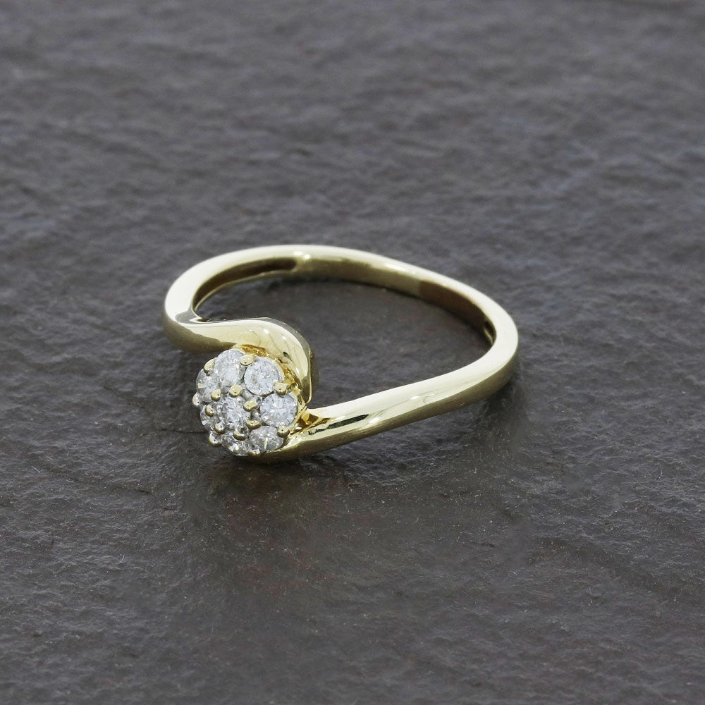 Pre Owned 9ct Yellow Gold 0.20cts Diamond Cluster Ring