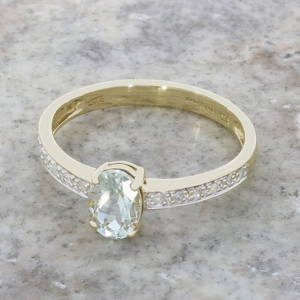 Pre Owned 9ct Yellow Gold Aquamarine and Diamond Solitaire Ring