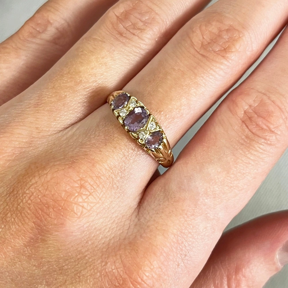 Pre Owned 9ct Yellow Gold Vintage Design Amethyst and Diamond Ring