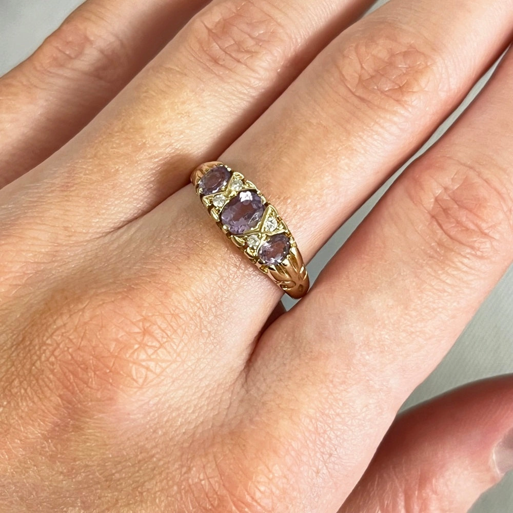 Pre Owned 9ct Yellow Gold Vintage Design Amethyst and Diamond Ring