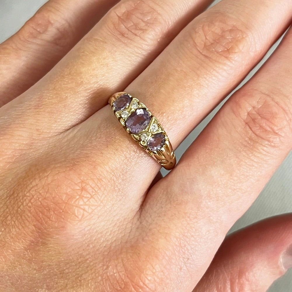 Pre Owned 9ct Yellow Gold Vintage Design Amethyst and Diamond Ring