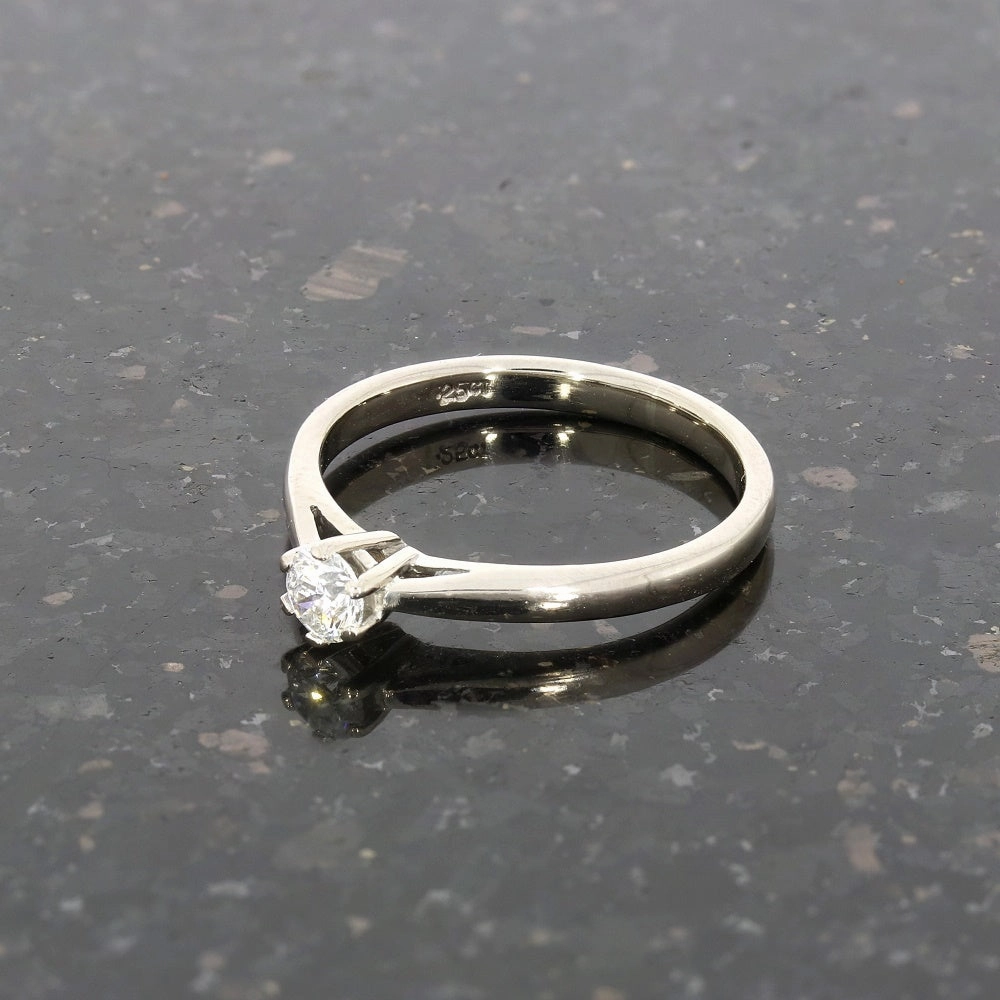 Pre Owned Ladies 18ct White Gold 0.25cts Diamond Solitaire Ring