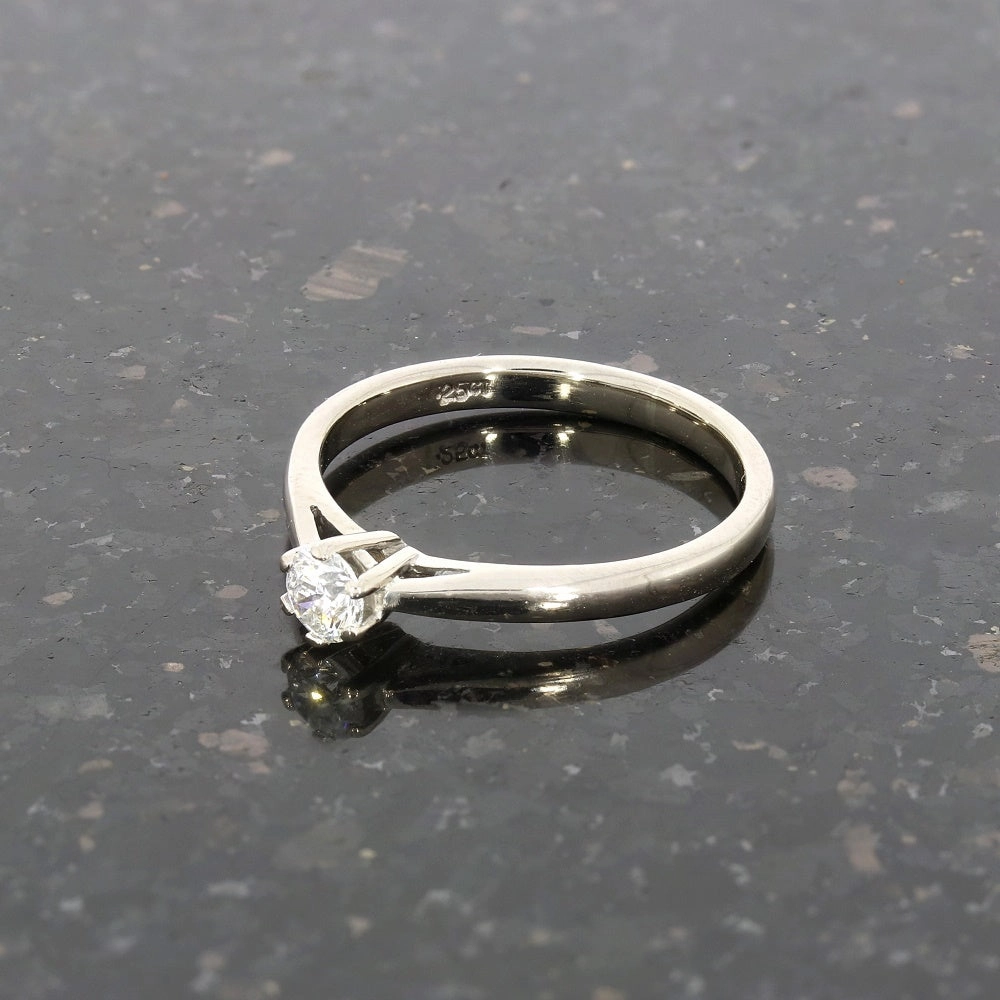 Pre Owned Ladies 18ct White Gold 0.25cts Diamond Solitaire Ring