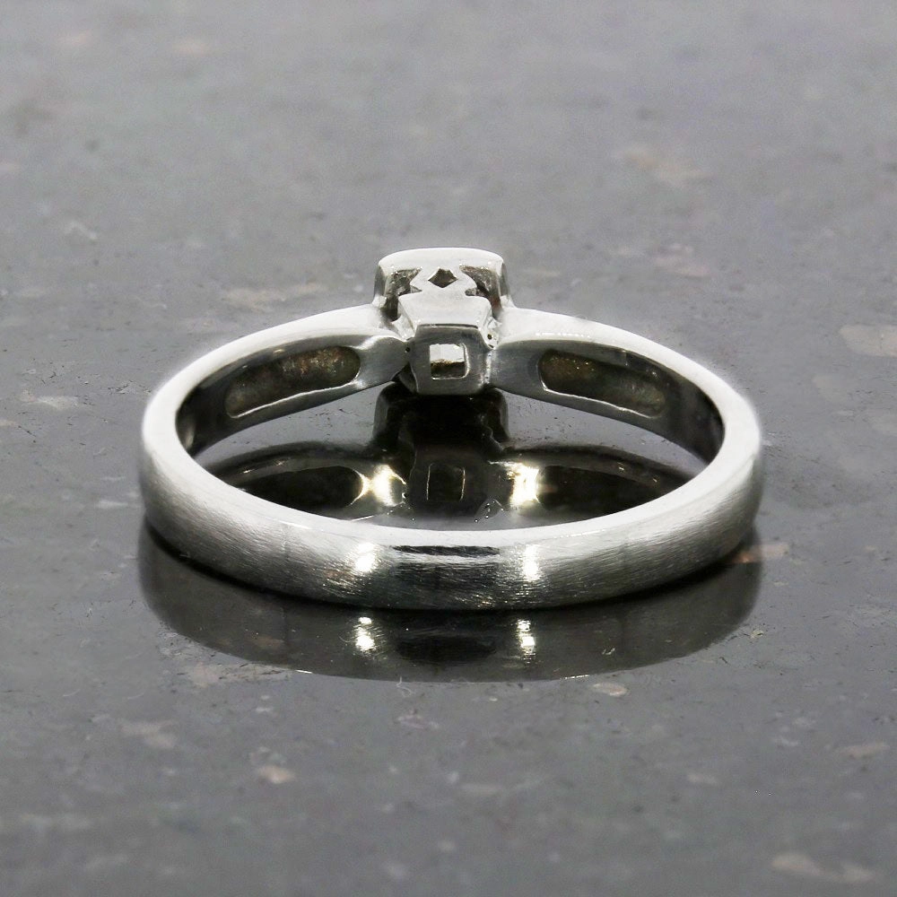 Pre Owned Ladies 18ct White Gold Diamond Solitaire Ring