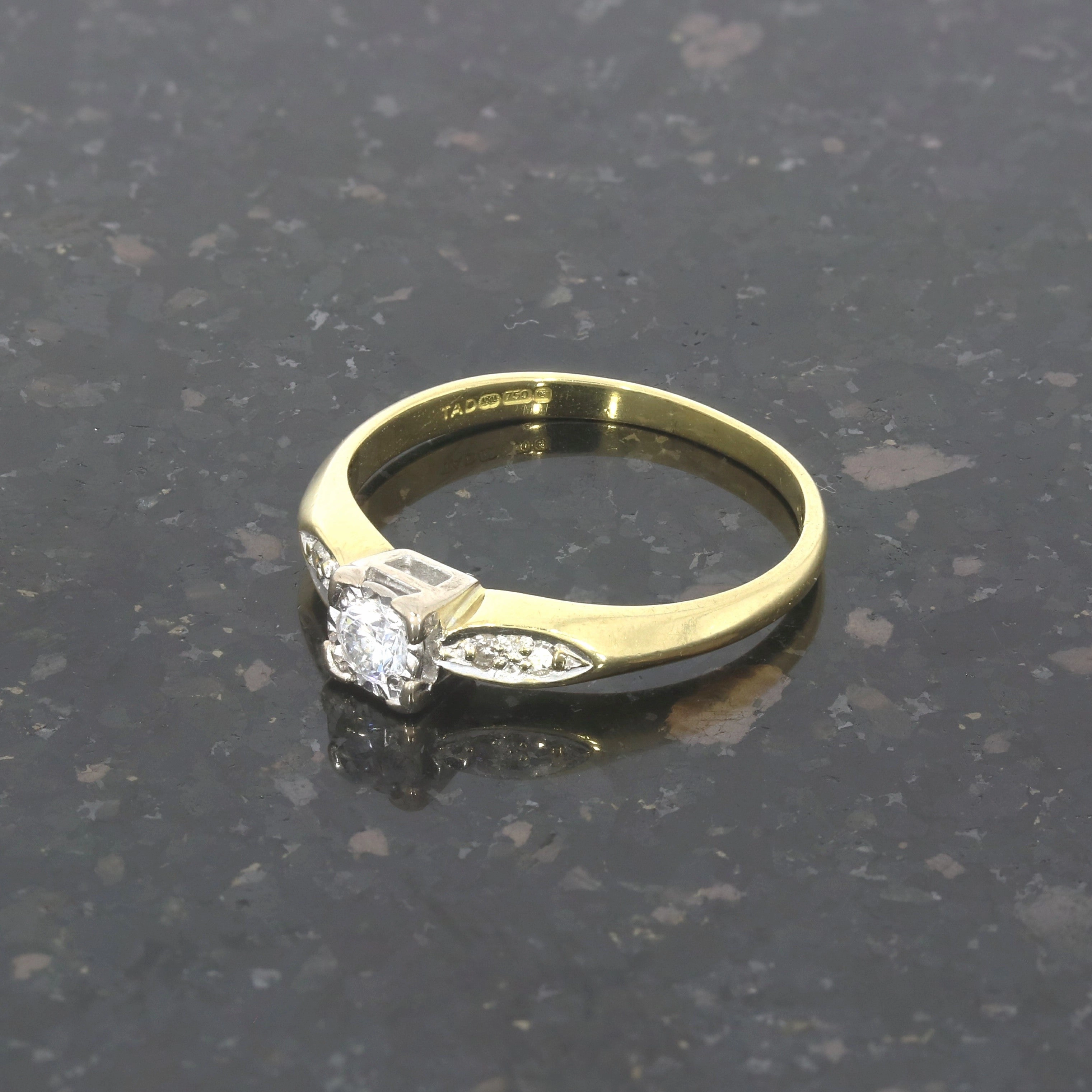 Pre Owned Ladies 18ct Yellow Gold 0.15cts Diamond Solitaire Ring