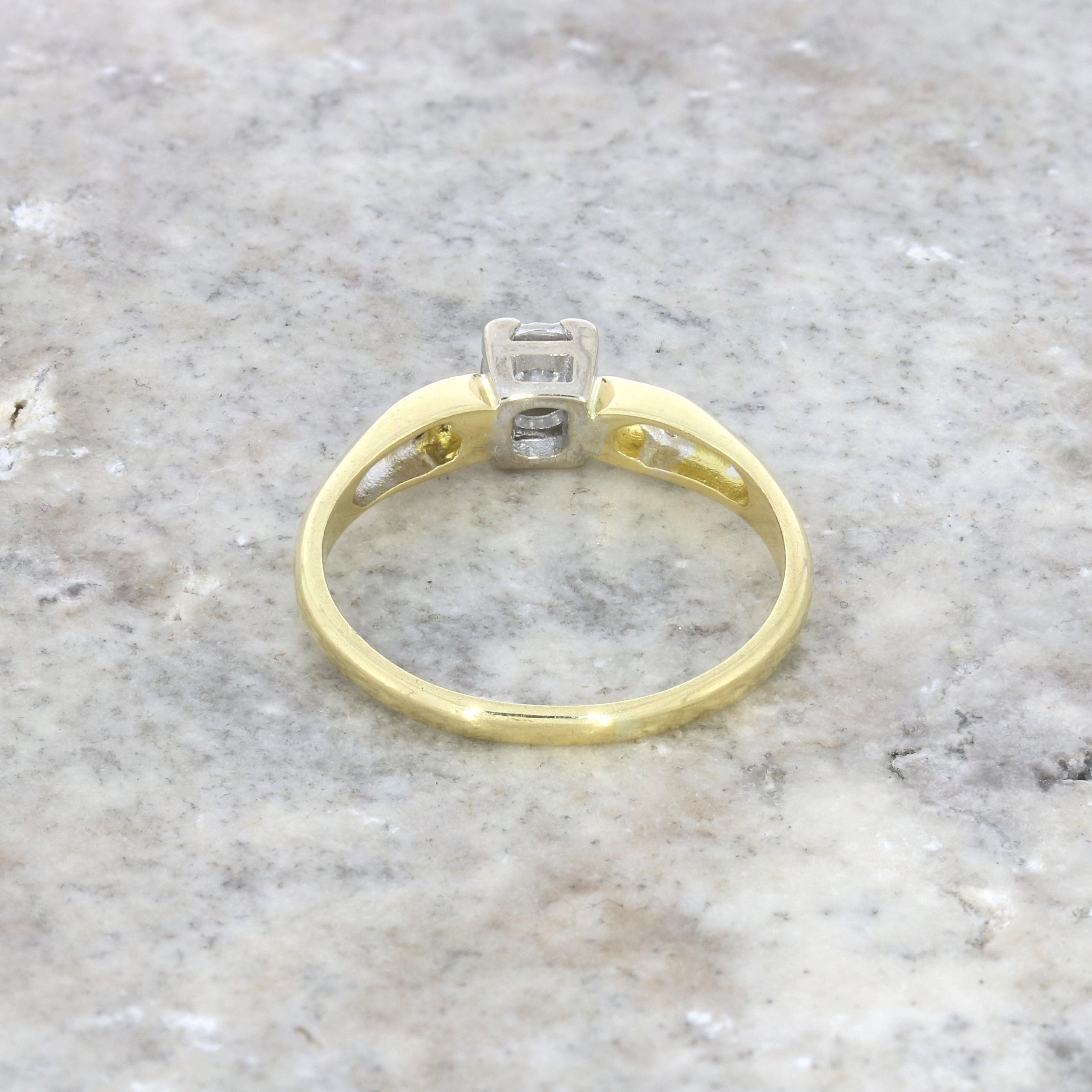 Pre Owned Ladies 18ct Yellow Gold 0.15cts Diamond Solitaire Ring