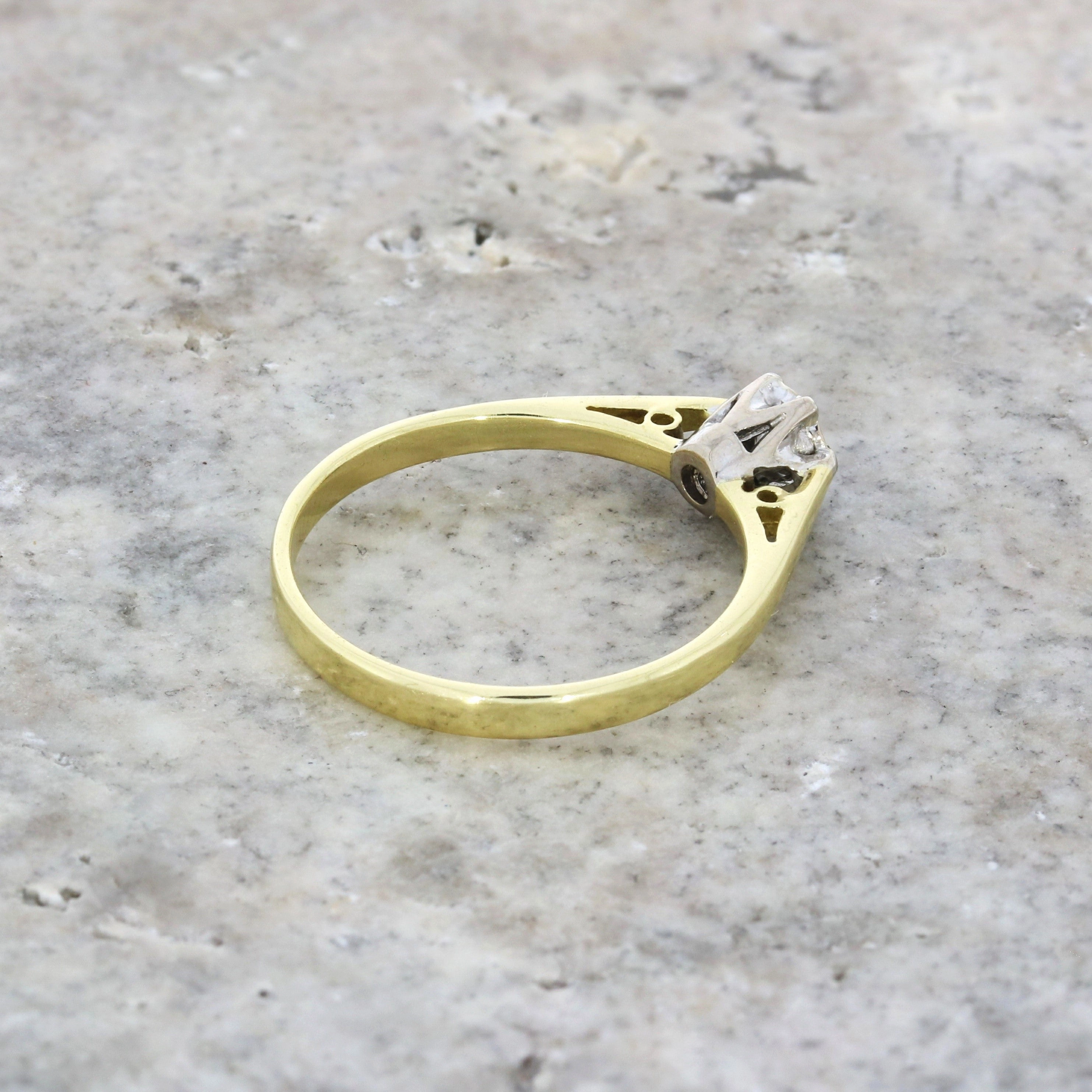 Pre Owned Ladies 18ct Yellow Gold 0.20cts Diamond Solitaire Ring