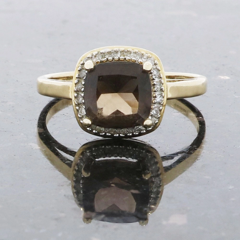 Pre Owned Ladies 9ct Yellow Gold Smokey Quartz and Diamond Ring