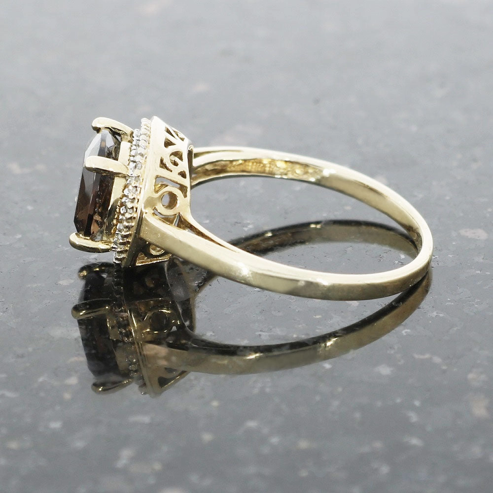 Pre Owned Ladies 9ct Yellow Gold Smokey Quartz and Diamond Ring