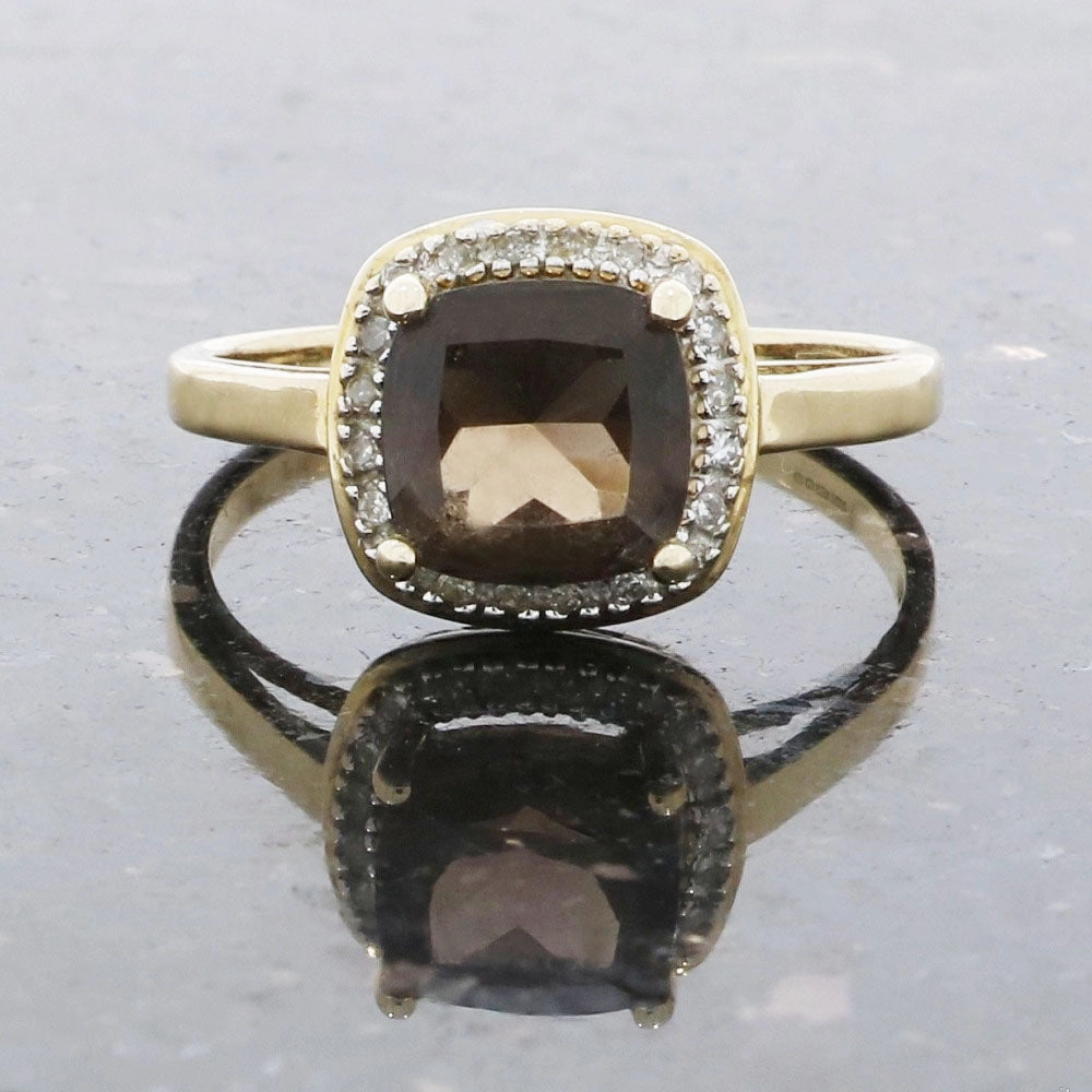 Pre Owned Ladies 9ct Yellow Gold Smokey Quartz and Diamond Ring