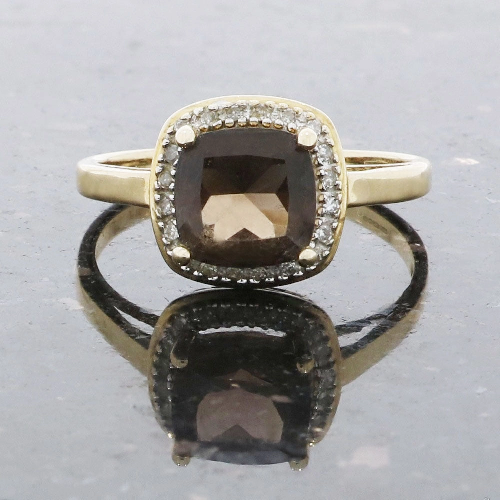 Pre Owned Ladies 9ct Yellow Gold Smokey Quartz and Diamond Ring