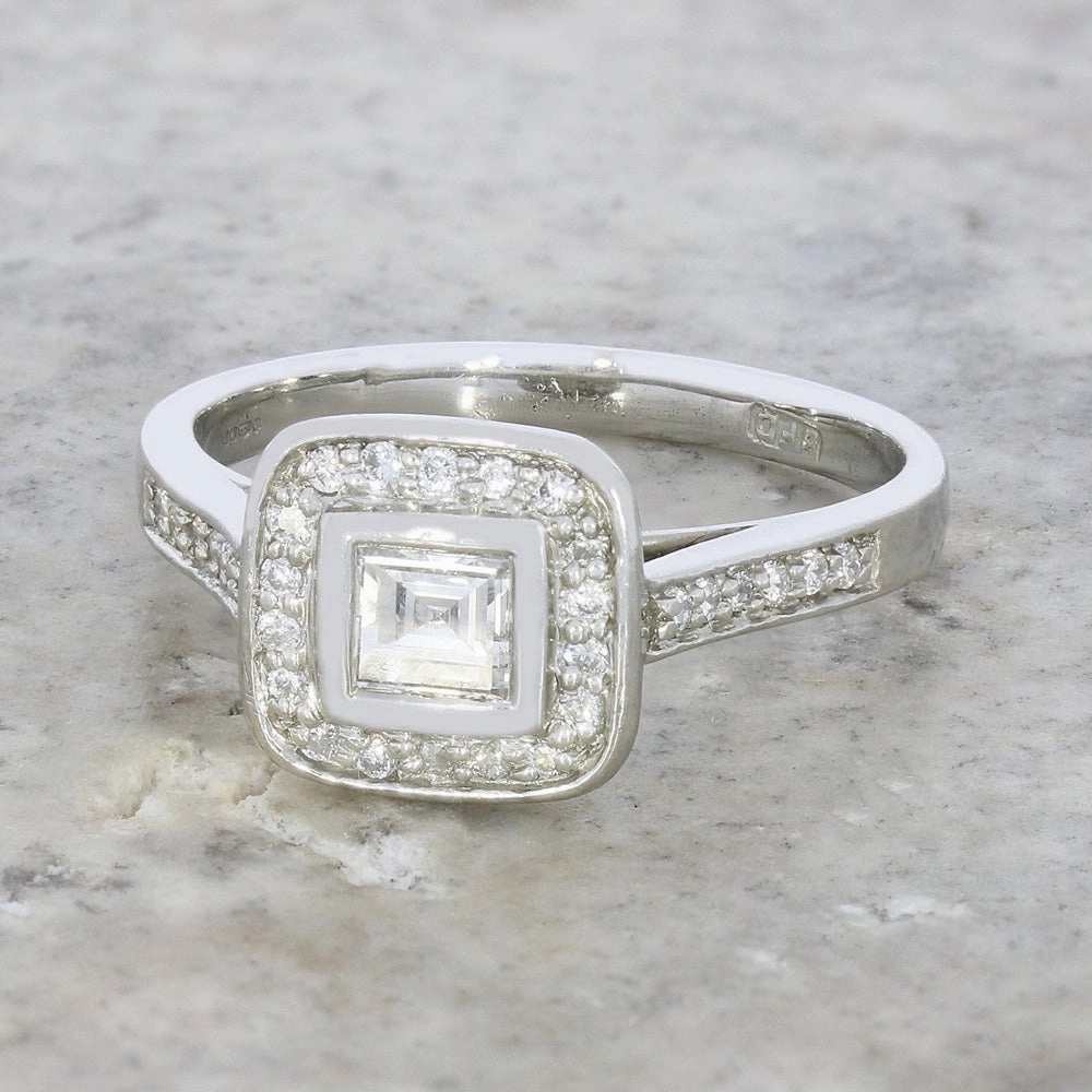 Pre Owned Platinum 0.50cts Diamond Princess Halo Ring