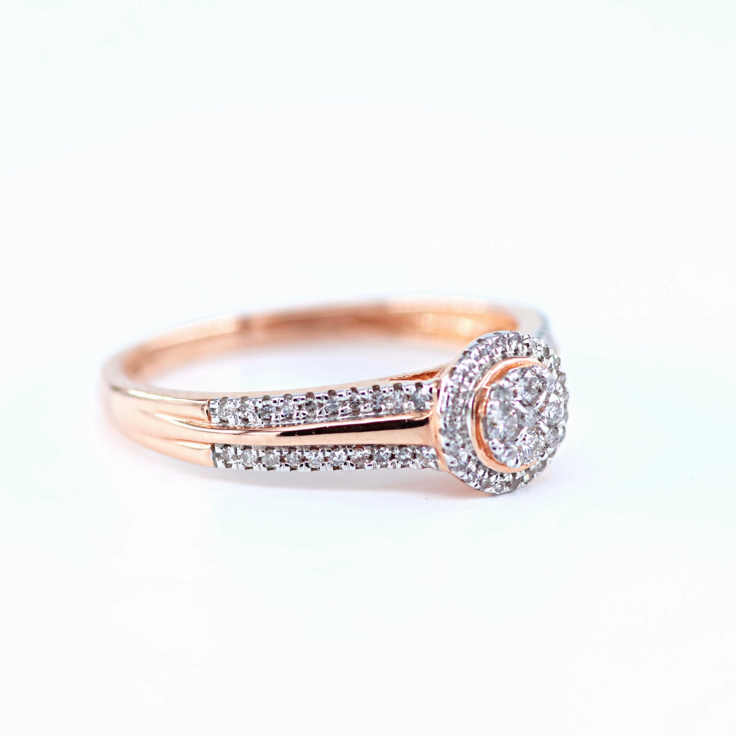 Round Diamond Engagement Ring 4690049