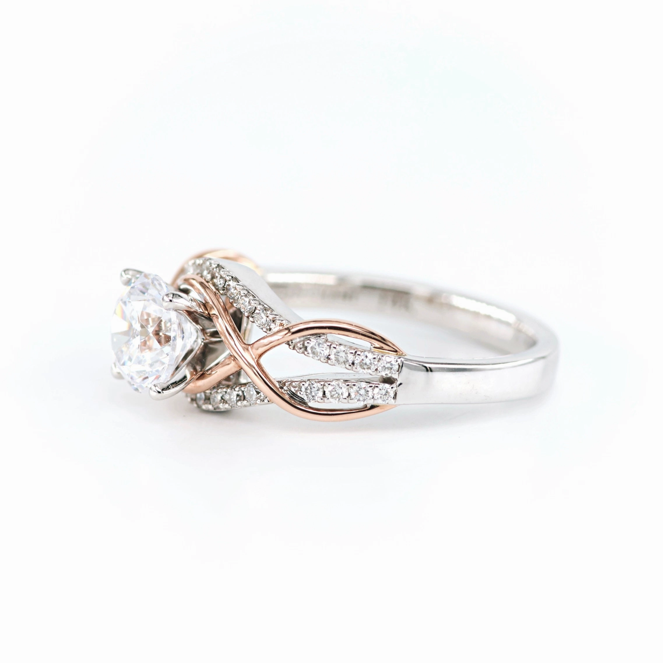 Round Diamond Engagement Ring 4690067
