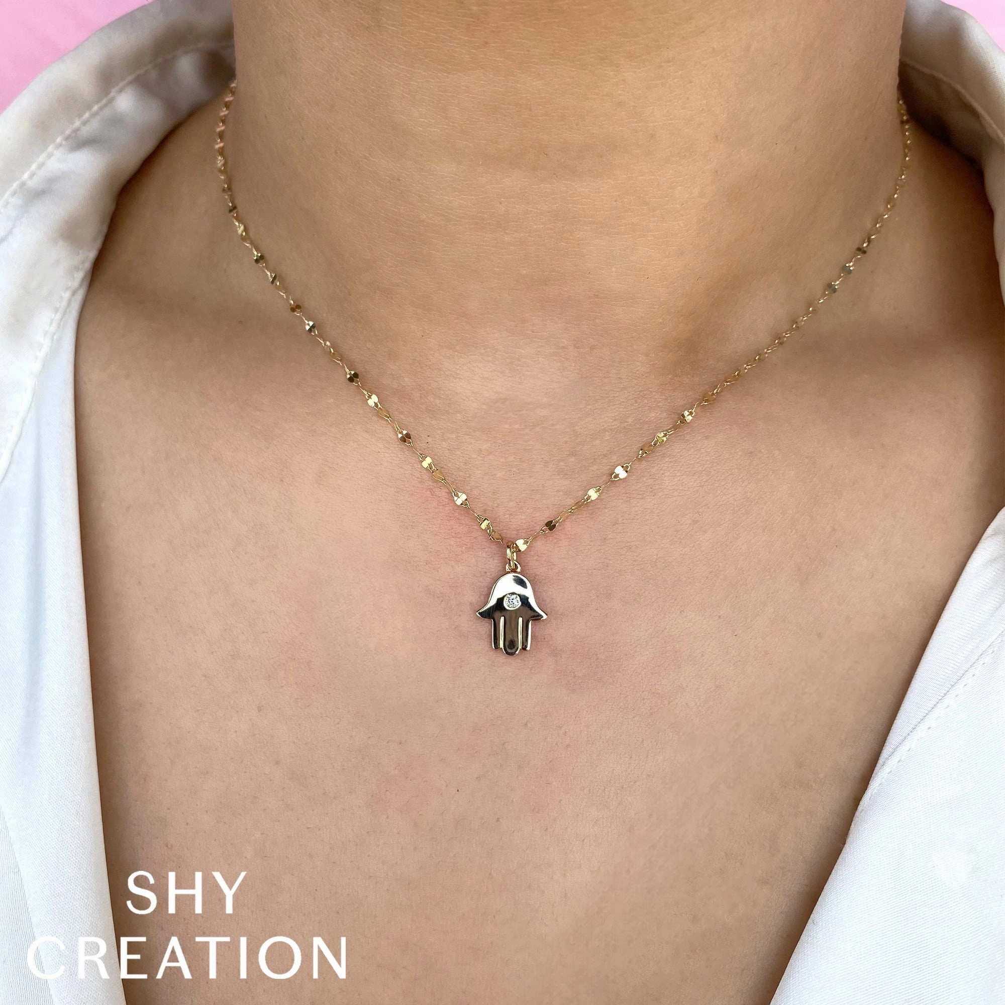 Shy Creation 0.03Ct Diamond Hamsa Sparkle Chain Necklace SC55025612
