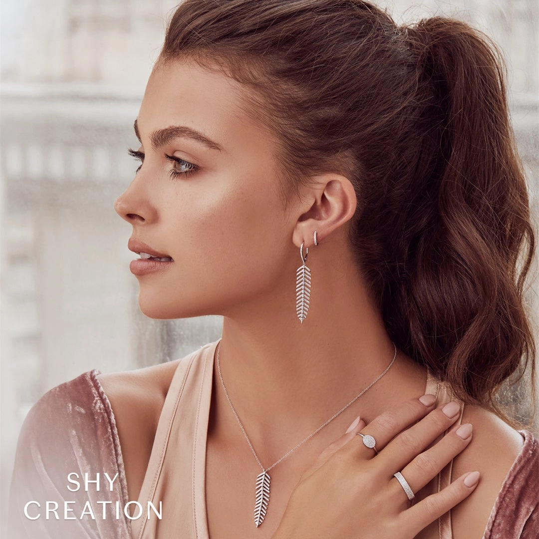 Shy Creation 0.04Ct Diamond Mini Huggie Earring SC22003982V3
