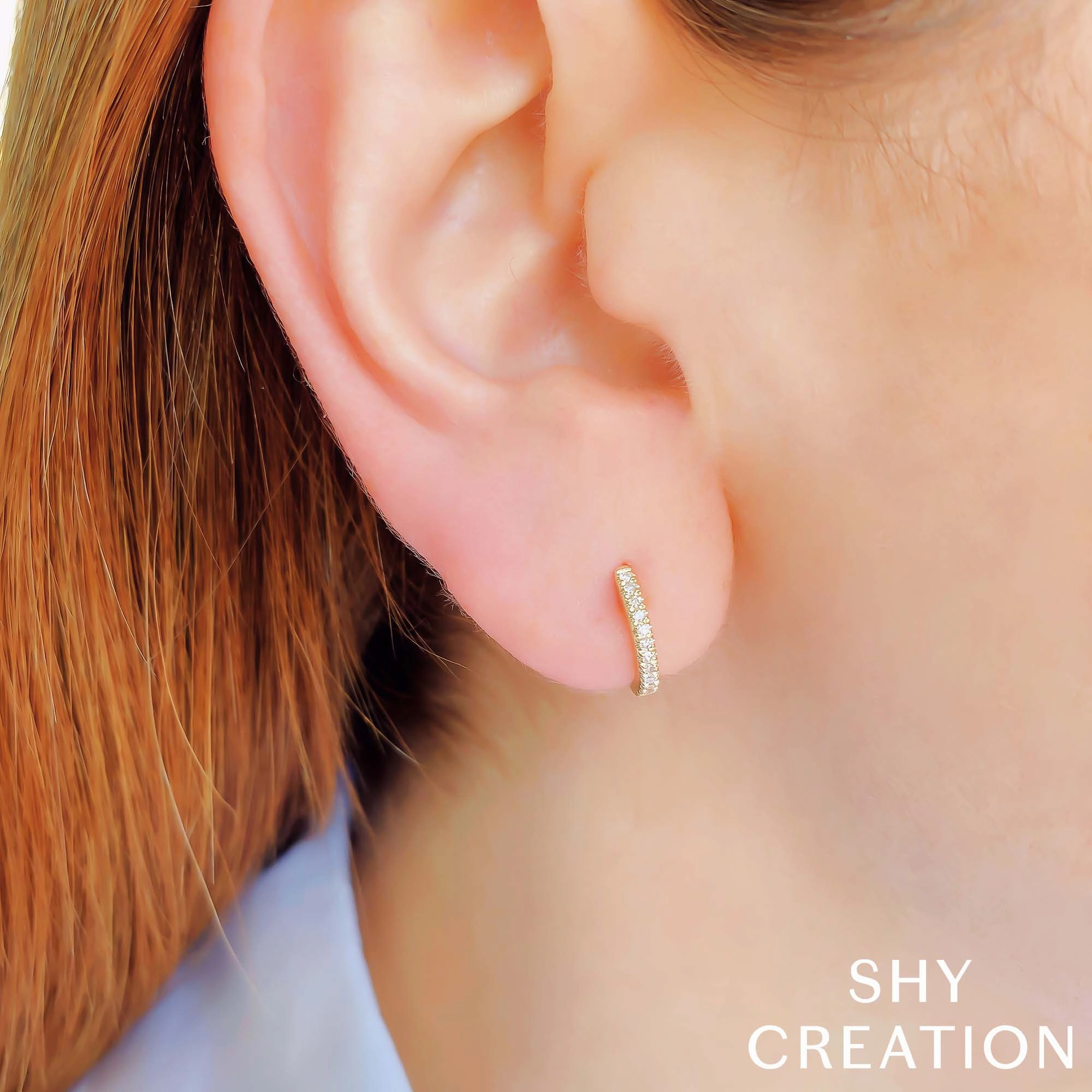 Shy Creation 0.07Ct Diamond Huggie Earring SC22004026