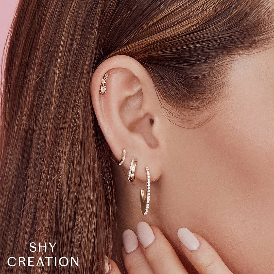 Shy Creation 0.08Ct Diamond Huggie Earring SC55006225