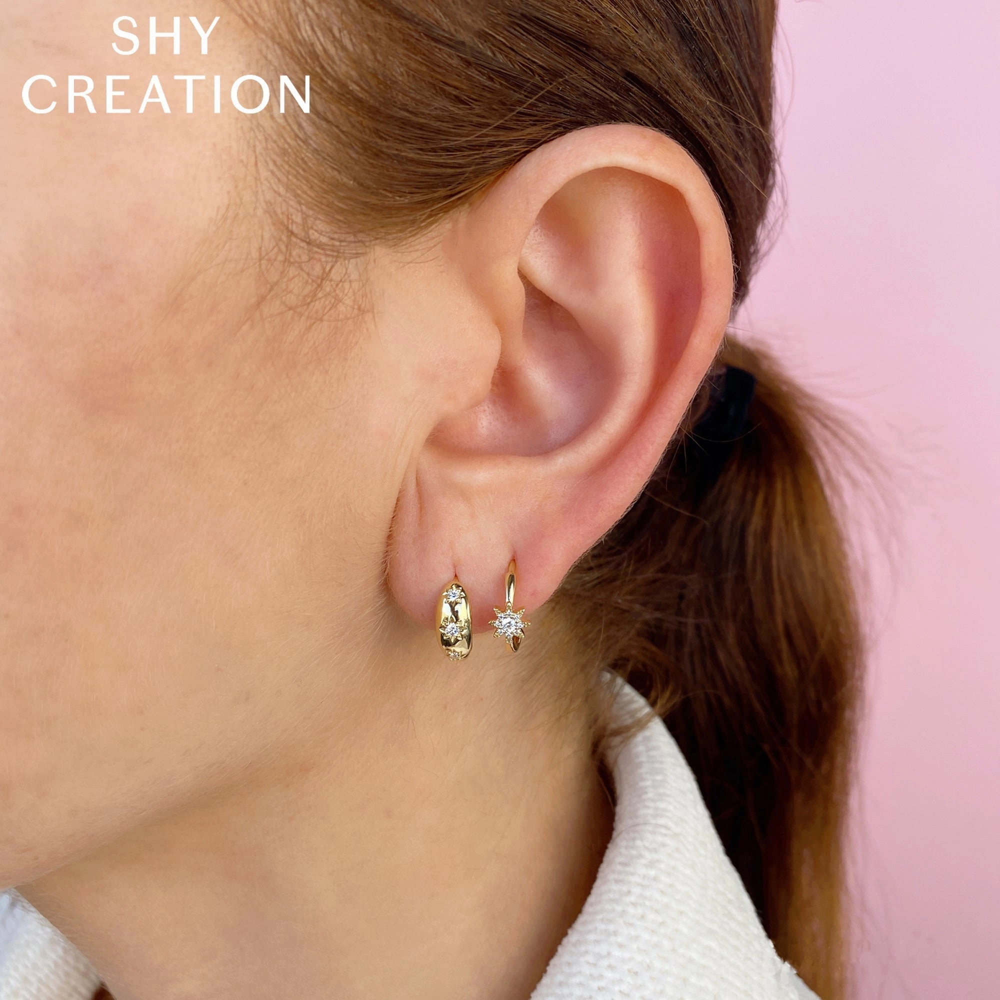 Shy Creation 0.10Ct Diamond Starburst Huggie Earring SC55023013