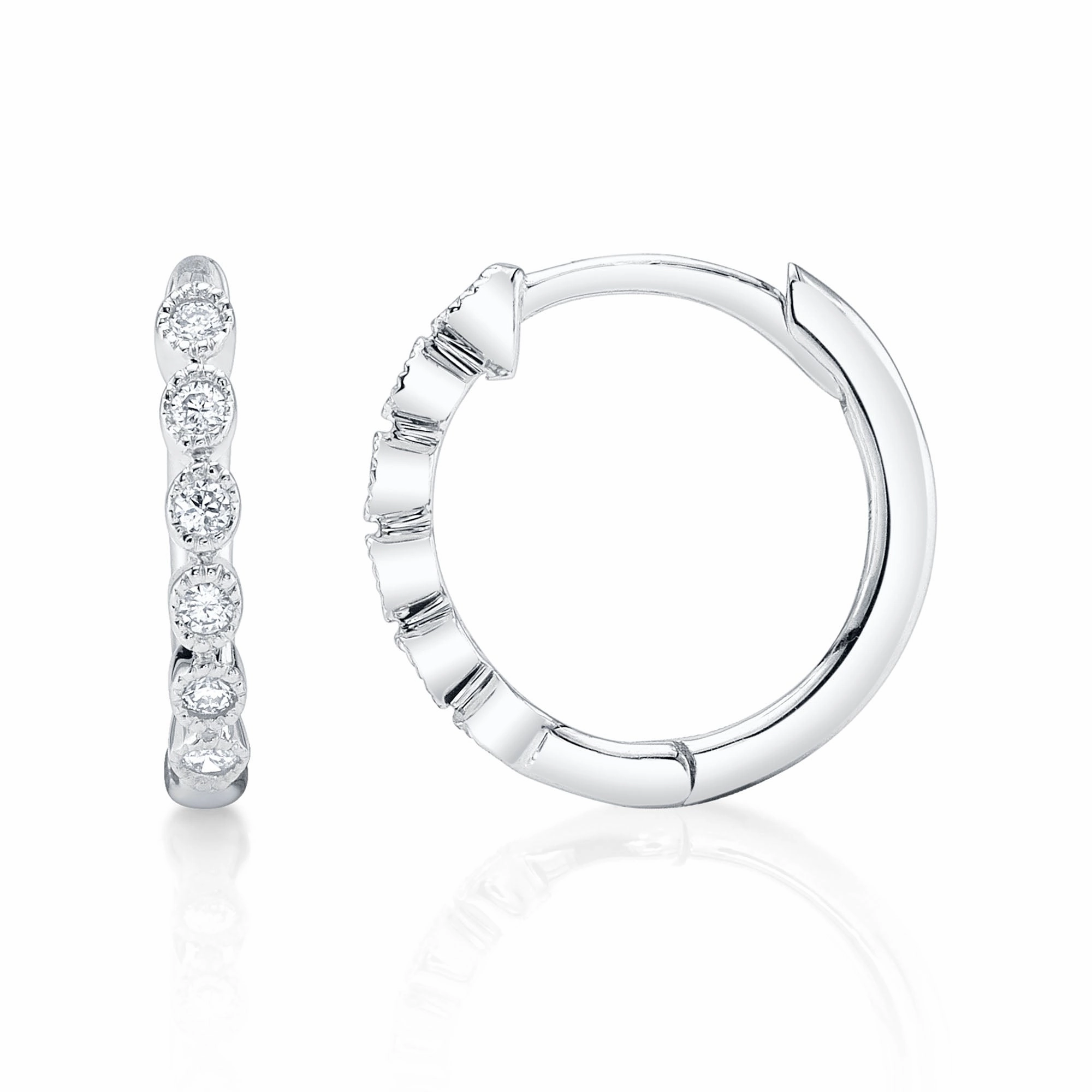 Shy Creation 0.11Ct Diamond Huggie Earring SC55006355