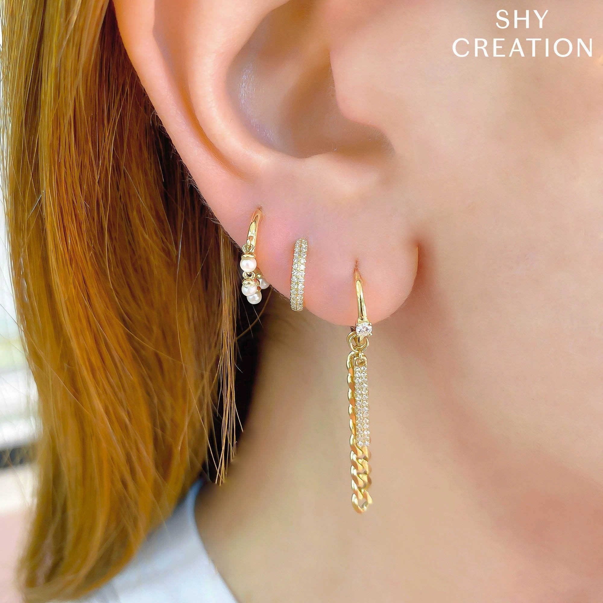Shy Creation 0.12Ct Diamond Pave Huggie Earring SC55004581V4