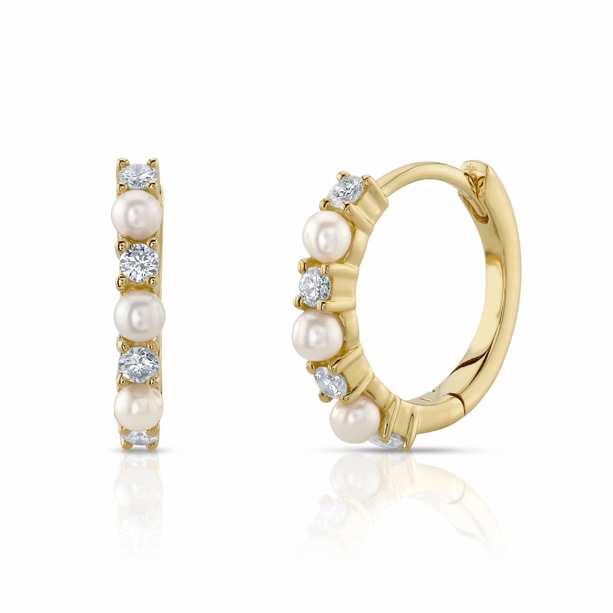 Shy Creation 0.14Ct Diamond & Cultured Pearl Huggie Earring SC55023340
