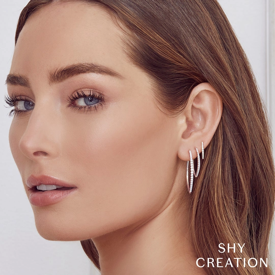 Shy Creation 0.15Ct Diamond Hoop Earring SC22005491